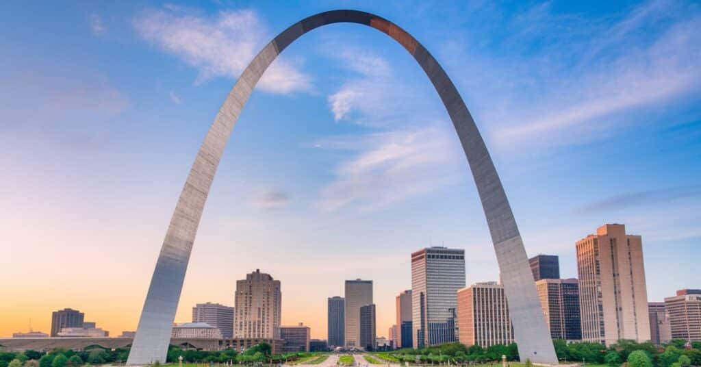 500 feet Gateway Arch towering over the city skyline.