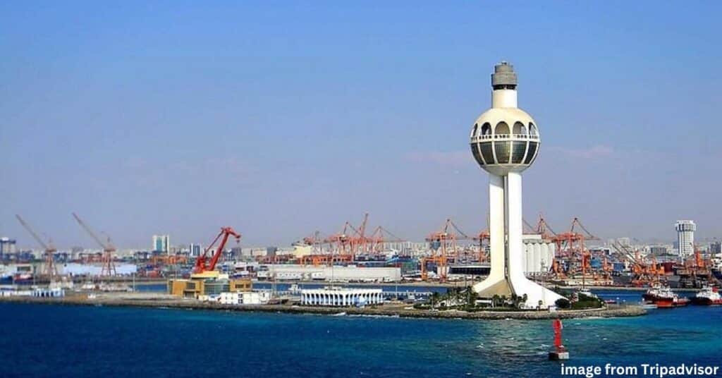 A picture of jeddah lighthouses. The sky is clear and the image is from tripadvisor