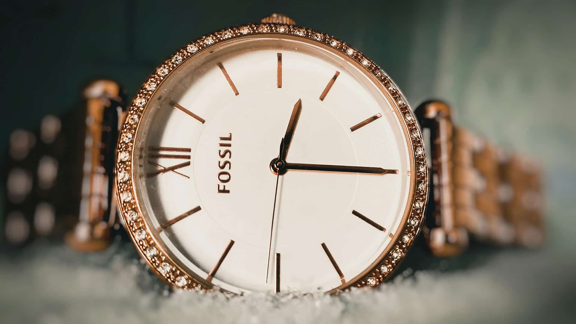 Should You Go All-Gold or Two-Tone